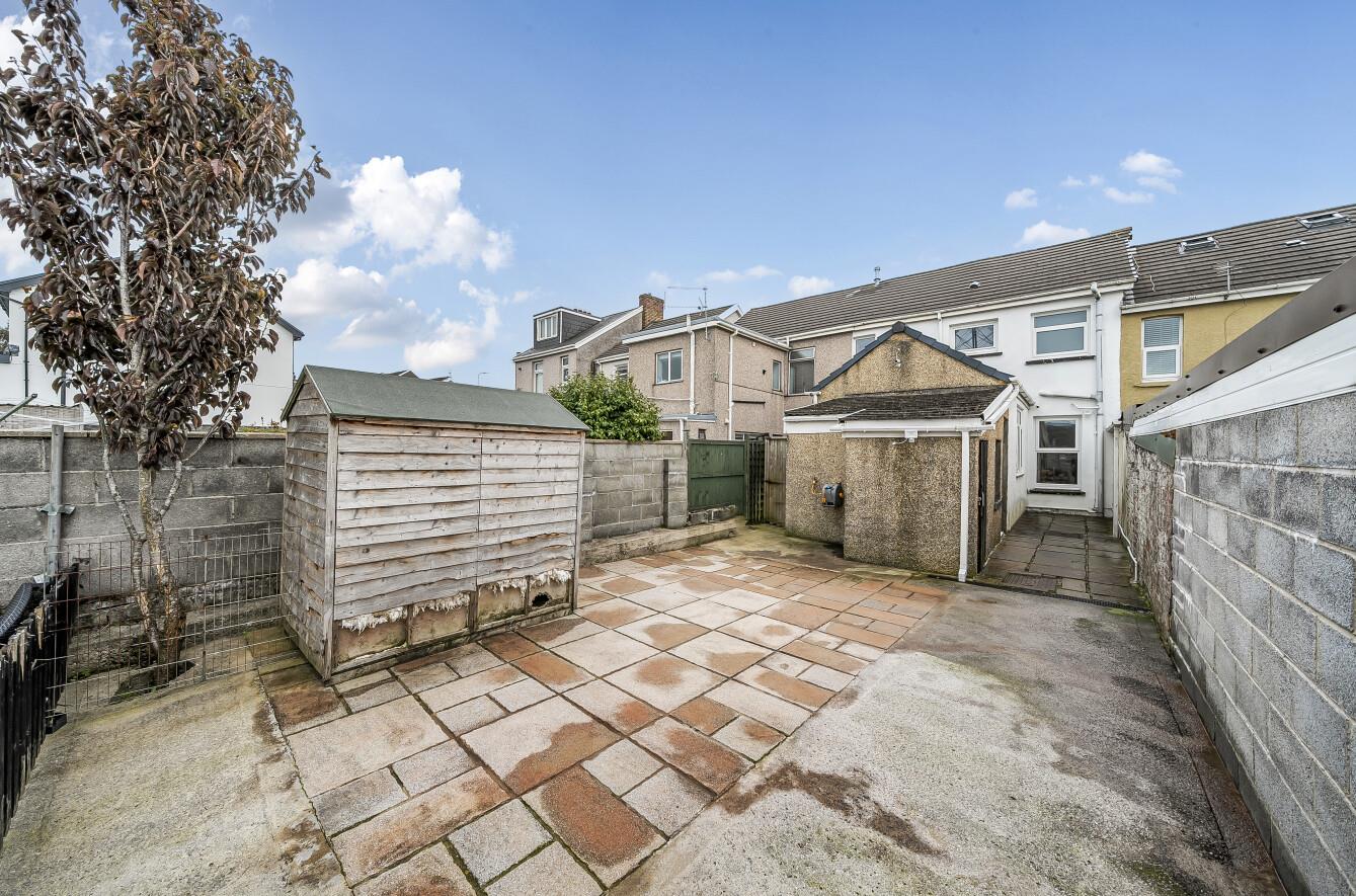 Llandafen Road, Llanelli, SA14 9BD